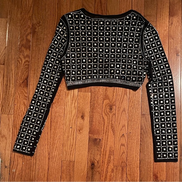 AKIRA Tops - AKIRA Monochrome Geometric Crop Top